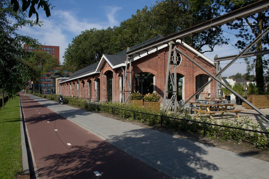 Historisches Gebäude in der Tilburgse Spoorzone