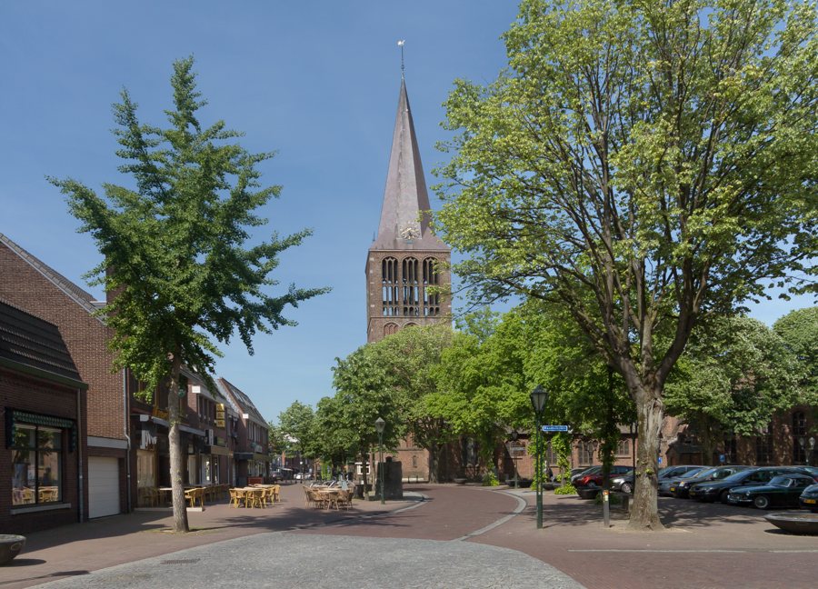 Fabianus- und Sebastianuskirche im Ortskern von Sevenum