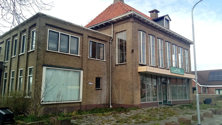 Historisches Backsteingebäude in Nieuwe Pekela