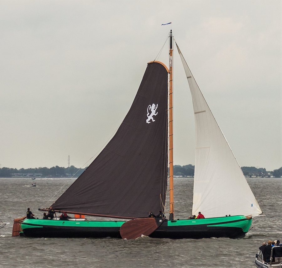 Skûtsje auf dem Sneekermeer