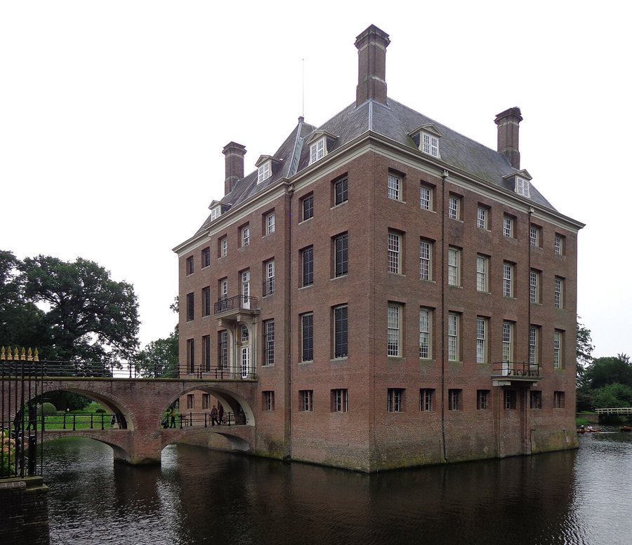 Kasteel Amerongen mit doppelter Brücke