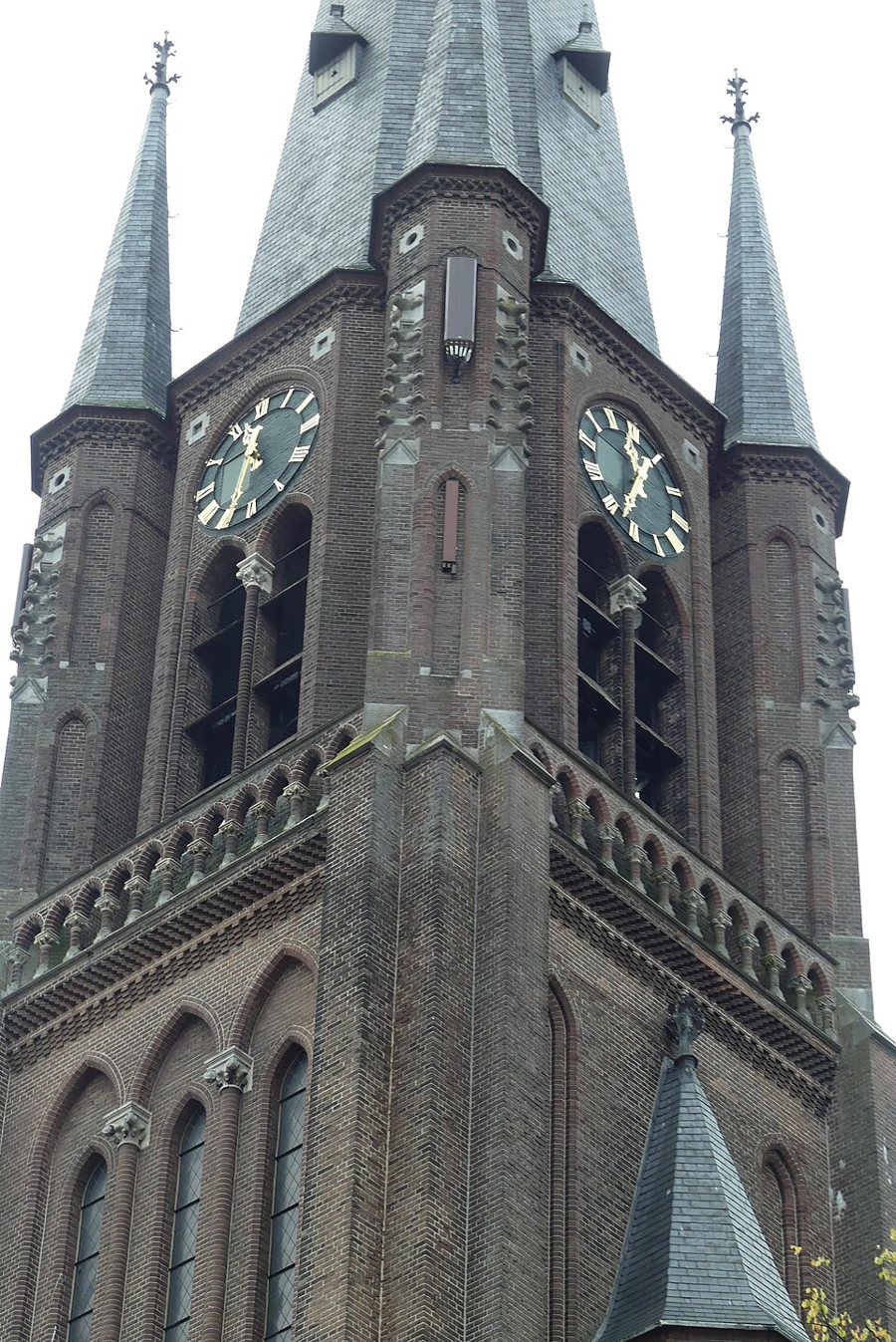 Klokkenturm der Heiligen Maria Presentatiekerk in Asten