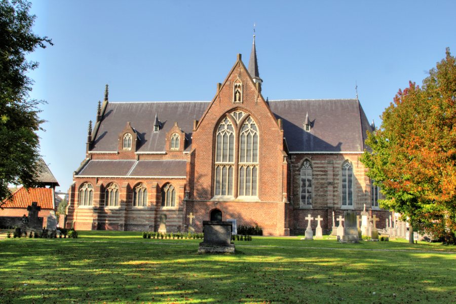 Sint-Petrus-Bandenkerk (Hofkerk) in Bergeijk