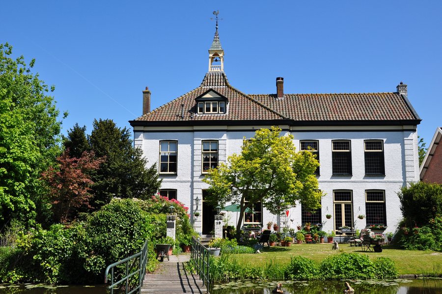 File:Netherlands, Zoeterwoude - Zuidbuurt (2).JPG