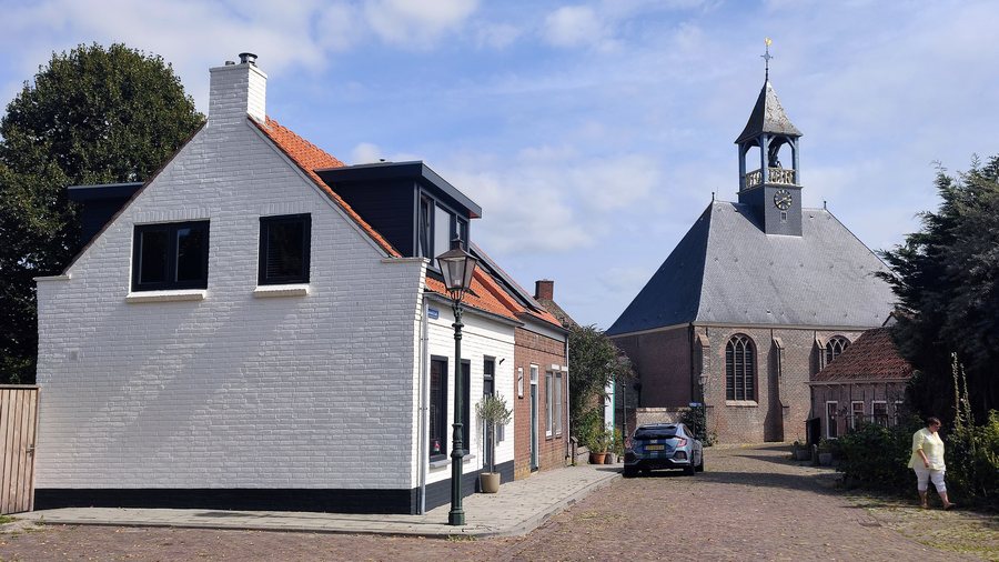 File:Protestantische Kirche Biervliet 02.jpg