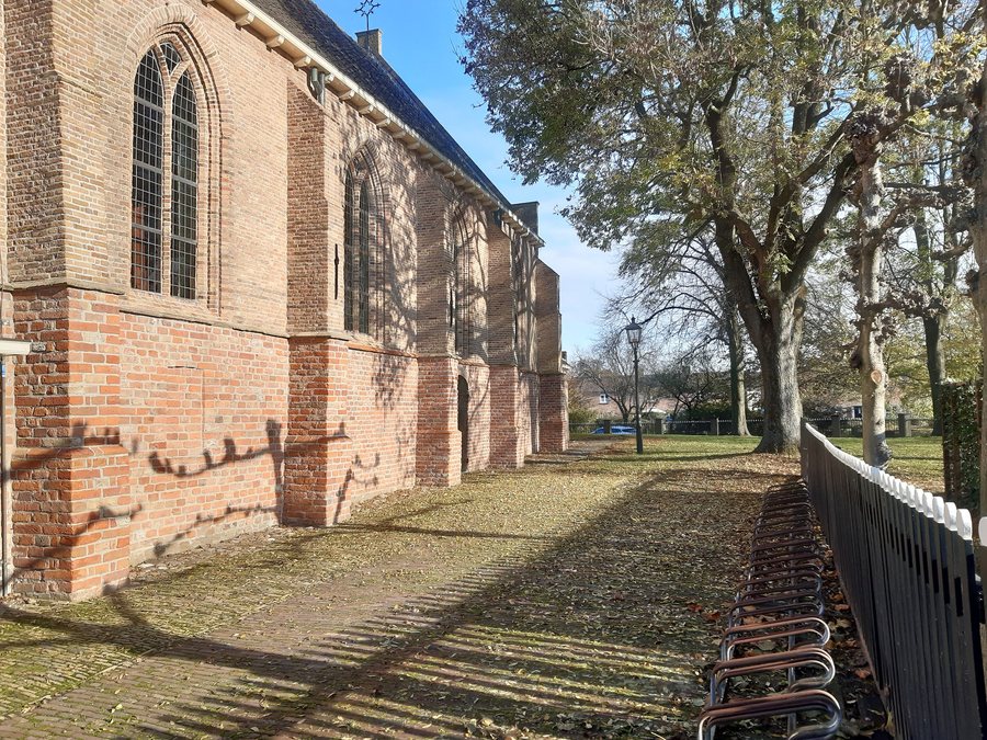 File:LINSCHOTEN GROTE OF ST. JANSKERK 02.jpg