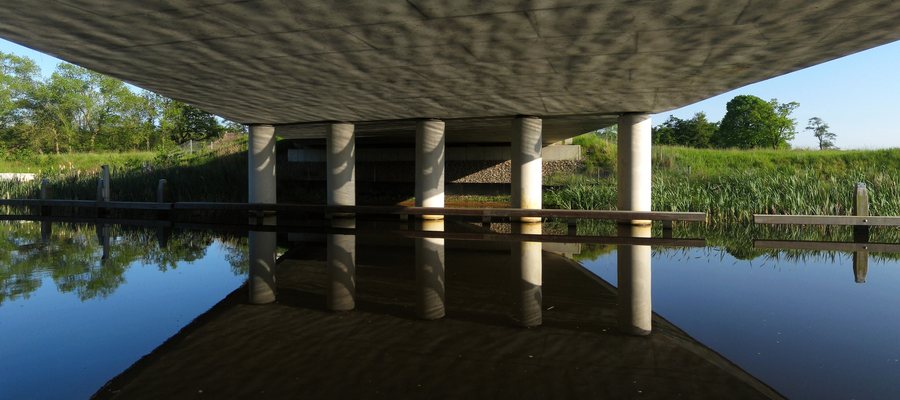 File:20140516 Brug vaarverbinding Paterswoldsemeer-Eelderwolde Dr NL.jpg
