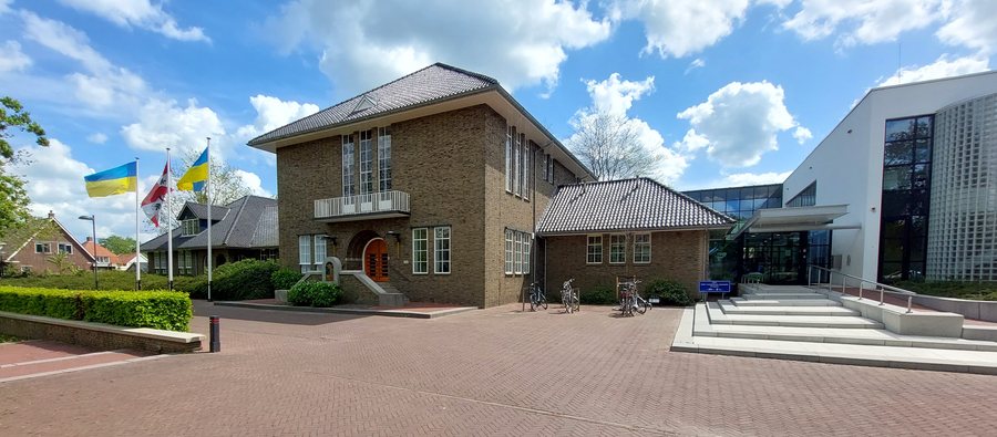 File:Burgum, âlde gemeentehûs.jpg