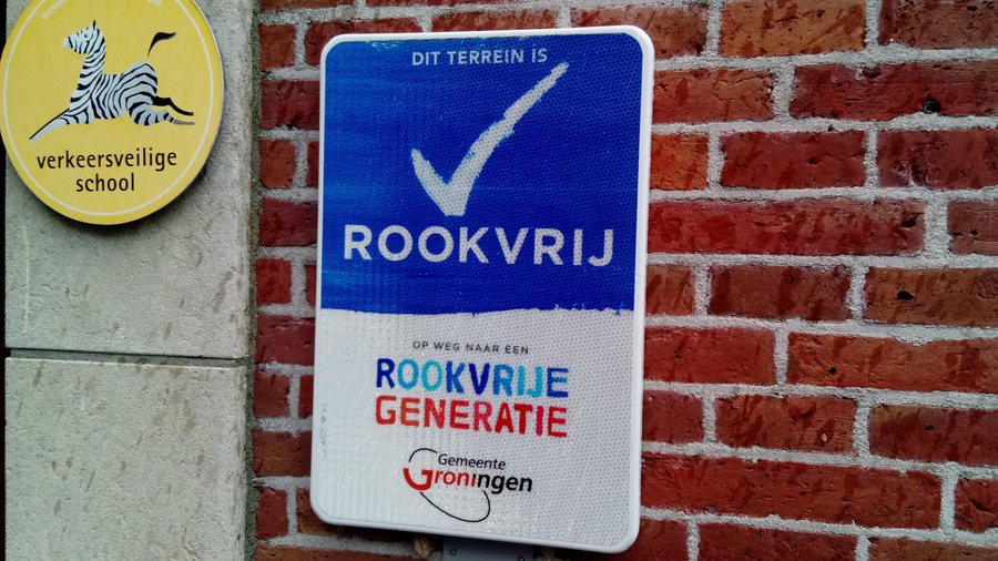 File:Gemeente Groningen Rookvrije Generatie sign, Groningen (2020) 02.jpg