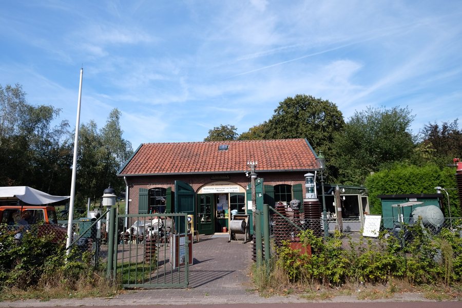 File:Bosgebied Hoenderloo, Apeldoorn, Netherlands - panoramio - Ben Bender.jpg