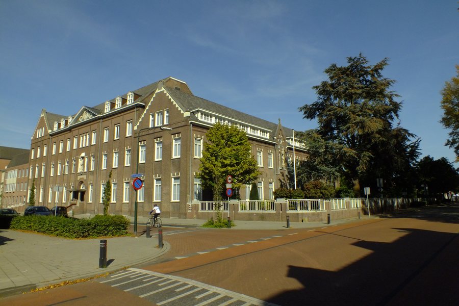 File:T.T Klooster Pastoor van Erpstraat Schijndel (1).JPG