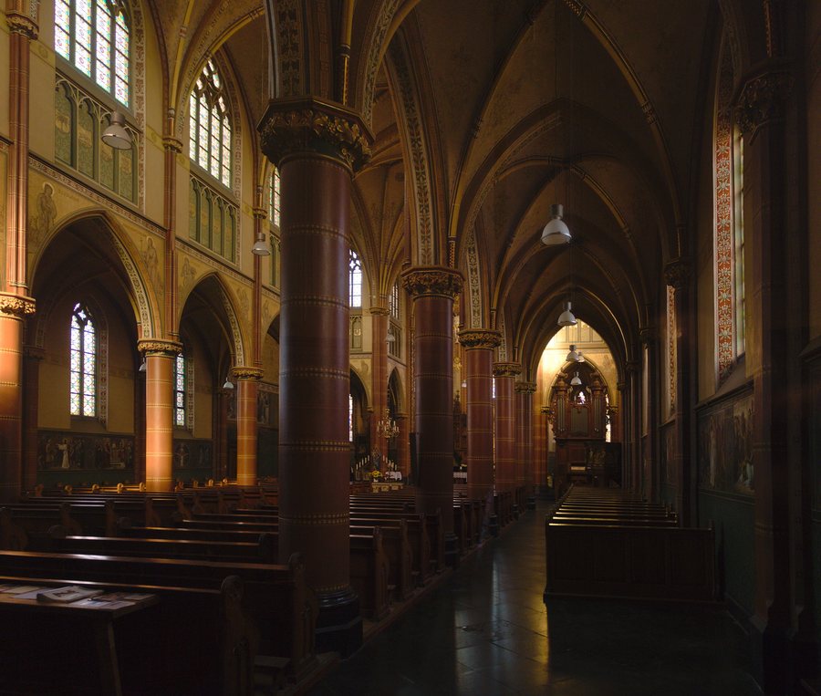File:Helvoirt - Sint-Nicolaaskerk.jpg