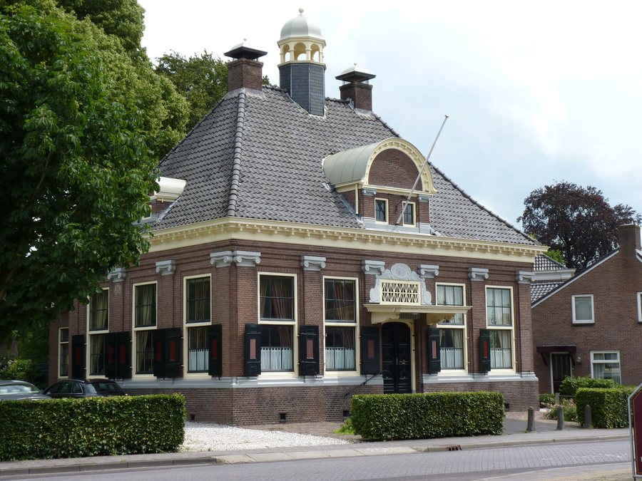 File:Rolde voormalig Gemeentehuis.JPG