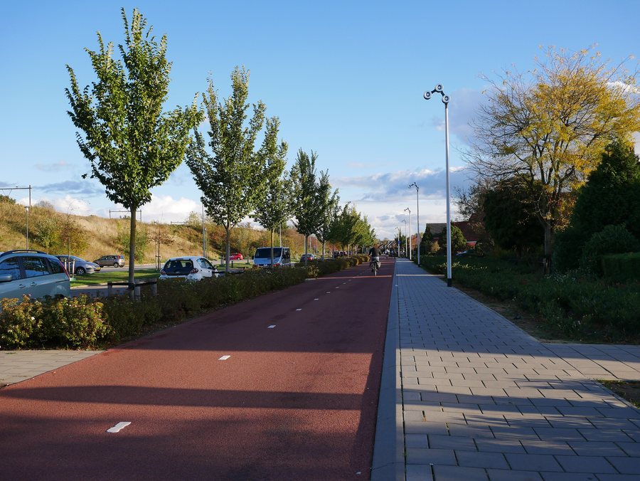 File:2018-10-27 Fietssnelweg De Liemers Westervoort Zuidelijke Parallelweg (1).jpg