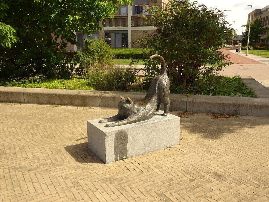 File:Beeld Vianen Vijfheerenlanden Poes.jpg