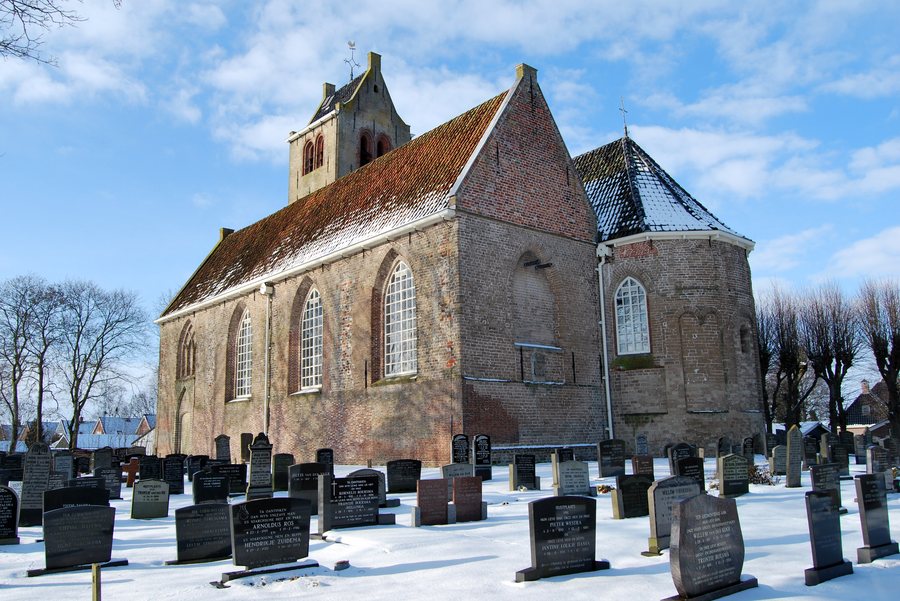 File:Aleksandertsjerke, Rinsumageast.jpg