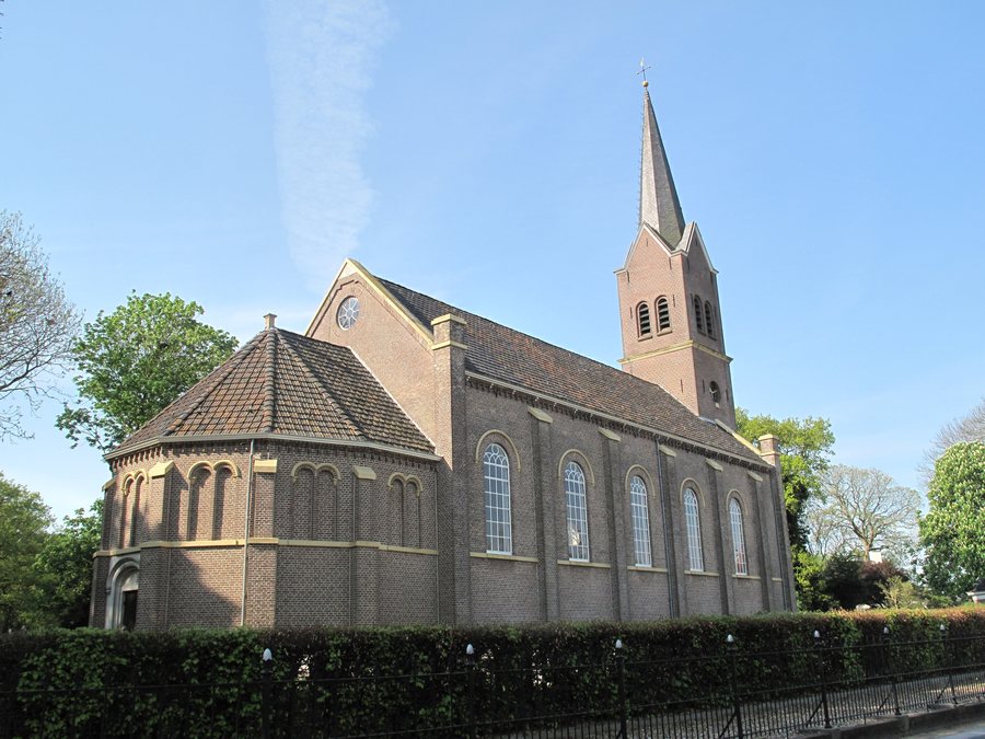 File:Ysbrechtum, kerk RM39852 foto8 2011-04-26 10.05.jpg