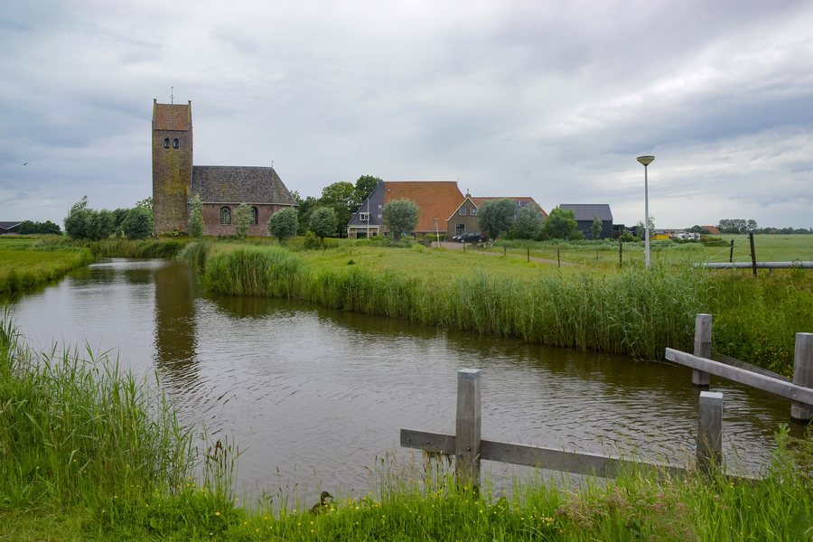 File:WESTHEM BARTHOLOMEUSKERK MET WESTHIMSTER OPFAERT.jpg