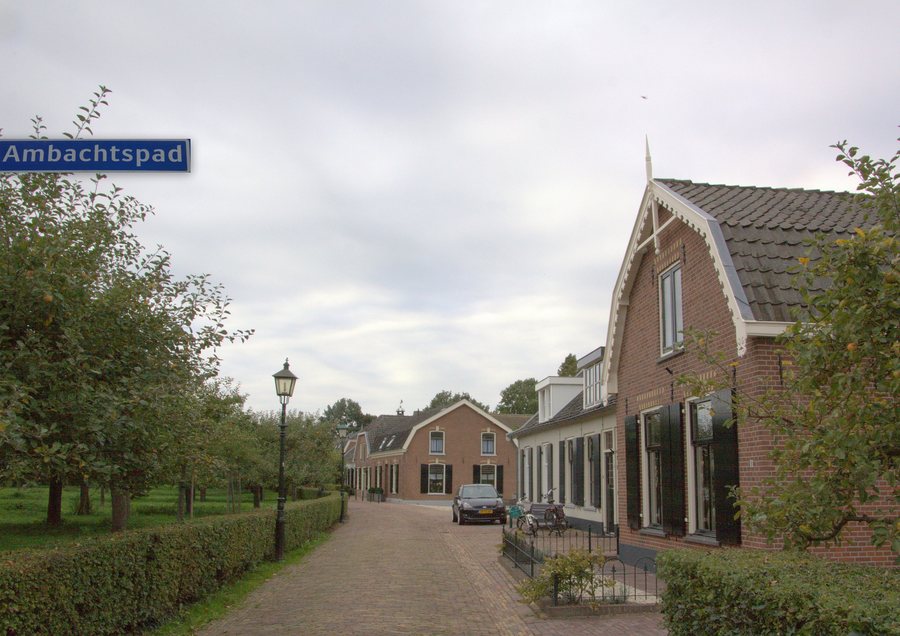 File:Ambachtspad in Cothen.jpg