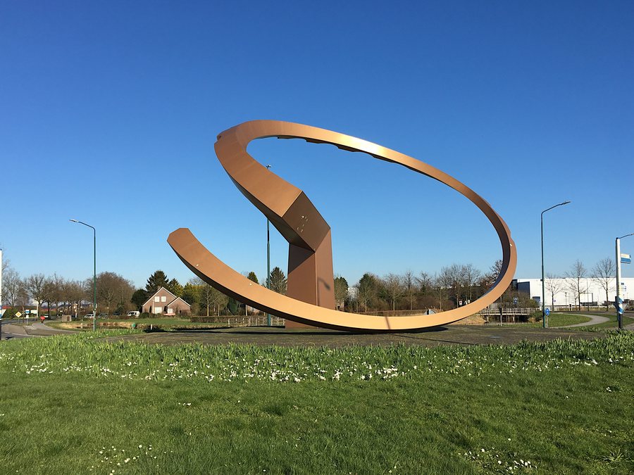 File:Lieshout Accretio Ron van de Ven.jpg