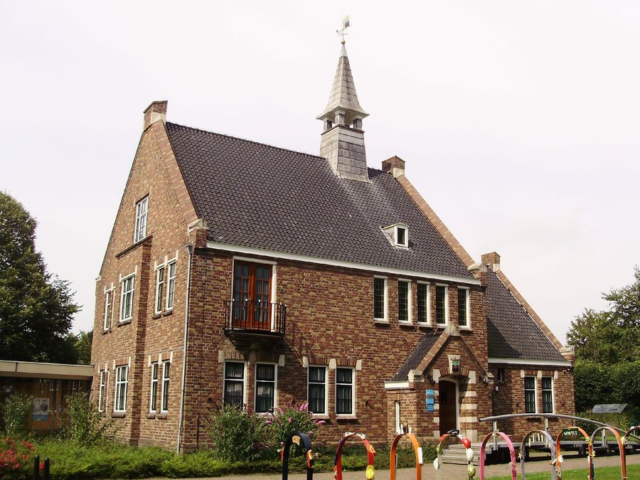 File:Koudum huis 2009.JPG
