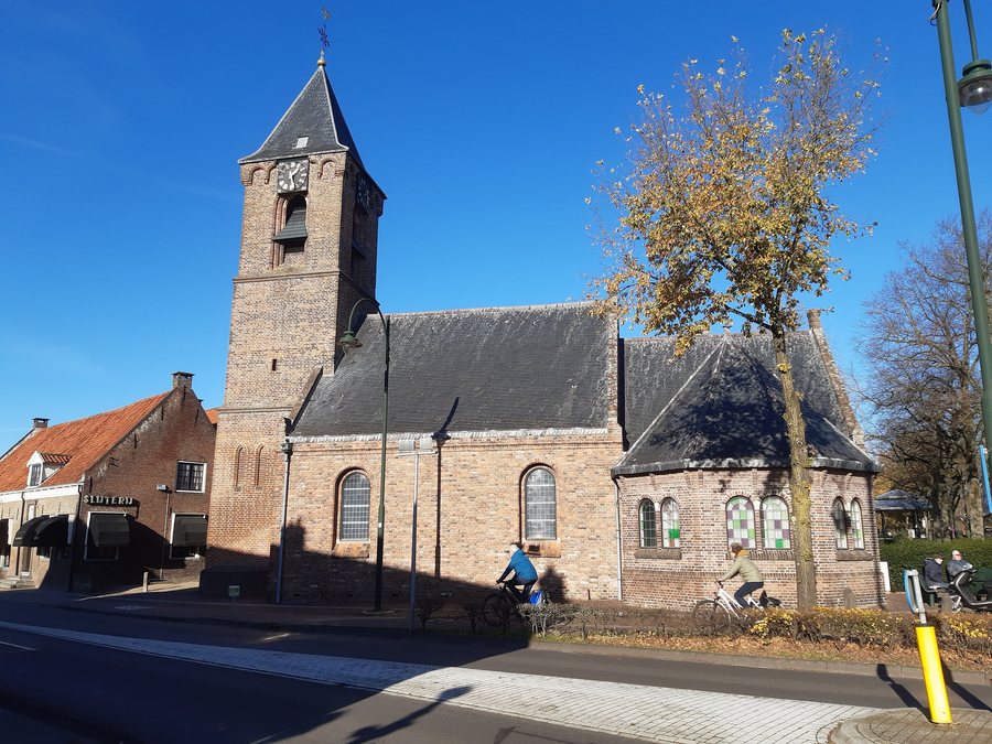 File:LEERSUM HERVORMDE OF MICHAELSKERK 2.jpg